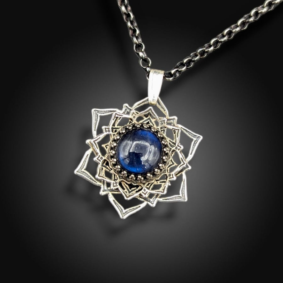 spinning sterling mandala necklace with labradorite