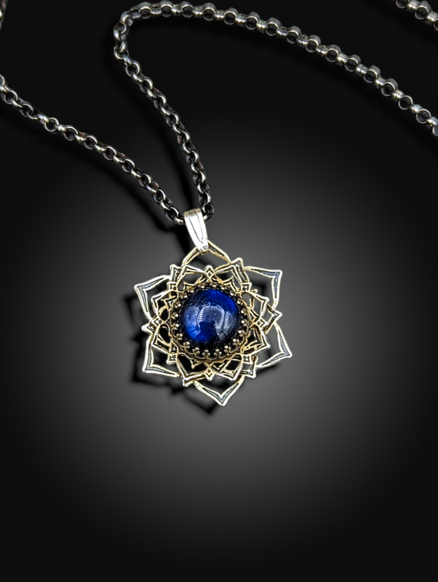 POWERFUL DEEP BLUE FLASH LABRADORITE! spinning sterling mandala necklace
